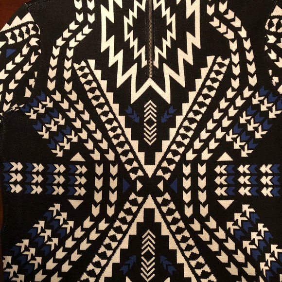 Divided print crop top - Picture 3 of 4